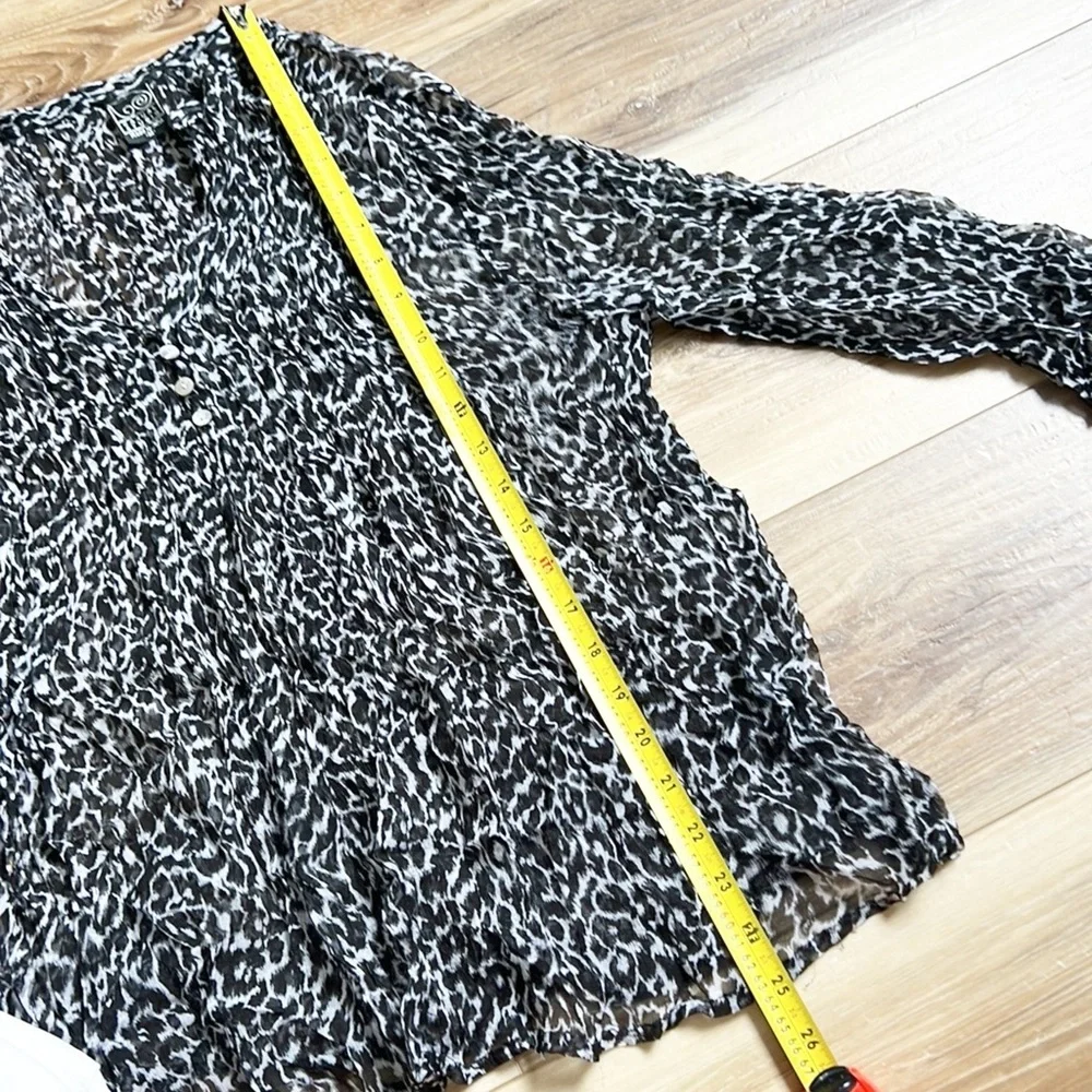 Casual Studio Blouse - Picture 8 of 15